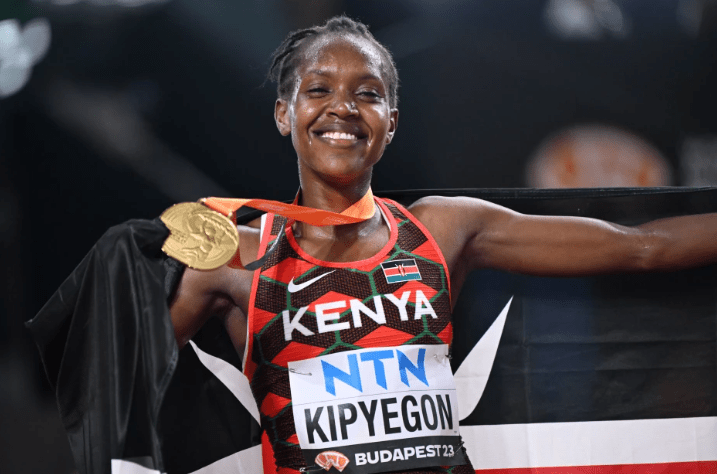 You are currently viewing President Ruto Honors Faith Kipyegon with the Highest State Award.